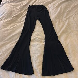 Offline by aerie ‘real me extra flare’ high-rise leggings